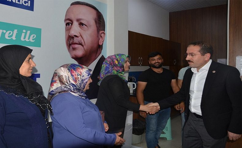 AK Partili Kırkpınar Kemalpaşa'da bayramlaşma törenine katıldı