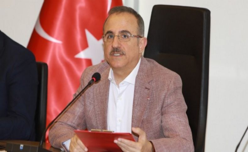 AK Partili Sürekli İzmir'in korona rakamlarını açıkladı
