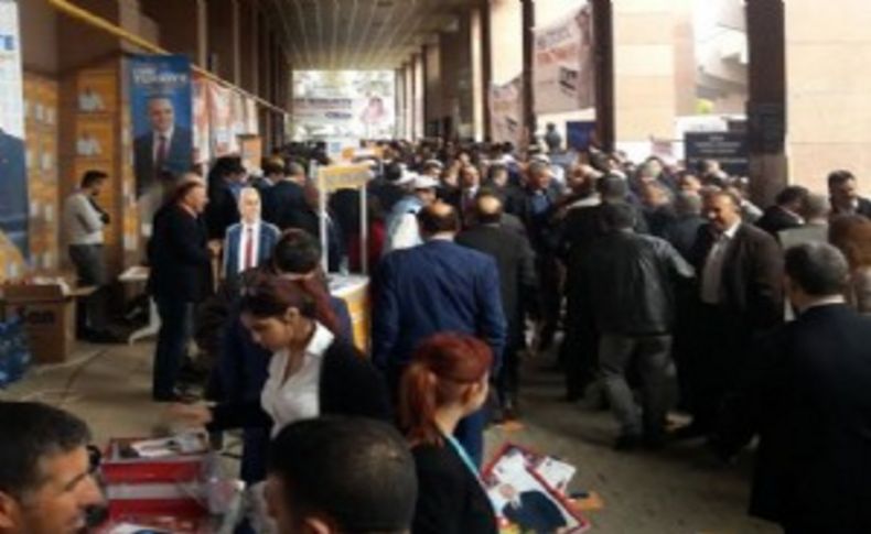 ​AK Parti İzmir’de temayül yapıldı: Oylar sayılmadı çuvala kondu