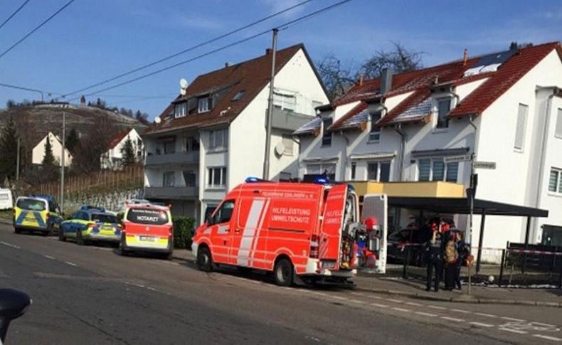 Almanya’da Türk aile evlerinde ölü bulundu