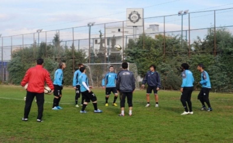 Altay'da futbolculara uyarı