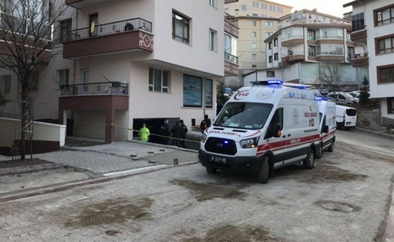Ankara'da apartman garajında 3 gencin cesedi bulundu