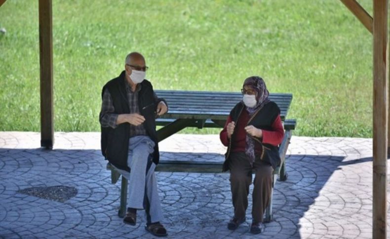 Ankara ve İstanbul'da 65 yaş ve üstüne sokağa çıkma kısıtlaması