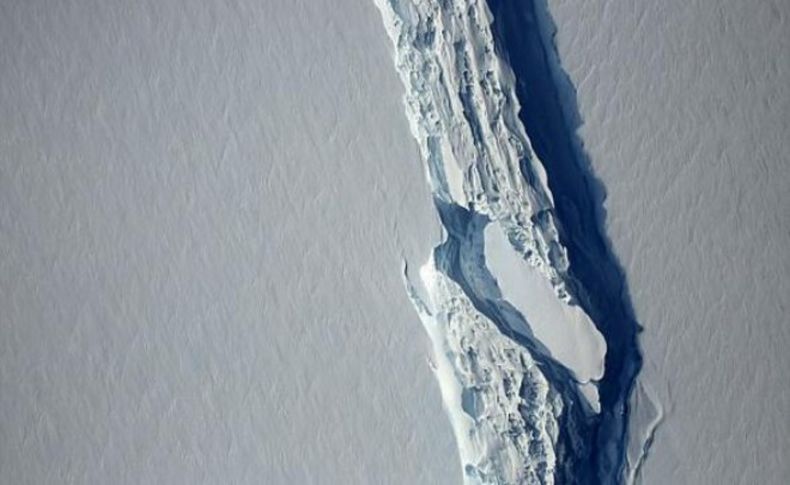 Antarktika'dan trilyon tonluk buz dağı koptu!
