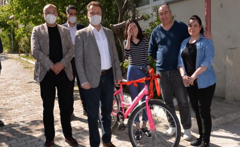 Ata’ya mektup yarışmasında Başkan Aksoy'dan bisiklet sürprizi