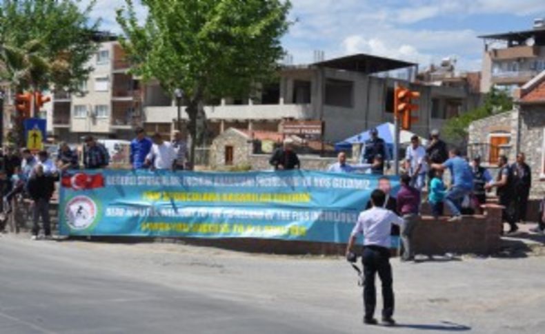 Aydın Büyükşehir ile İncirliova Belediyesi'nin arasında pankart krizi