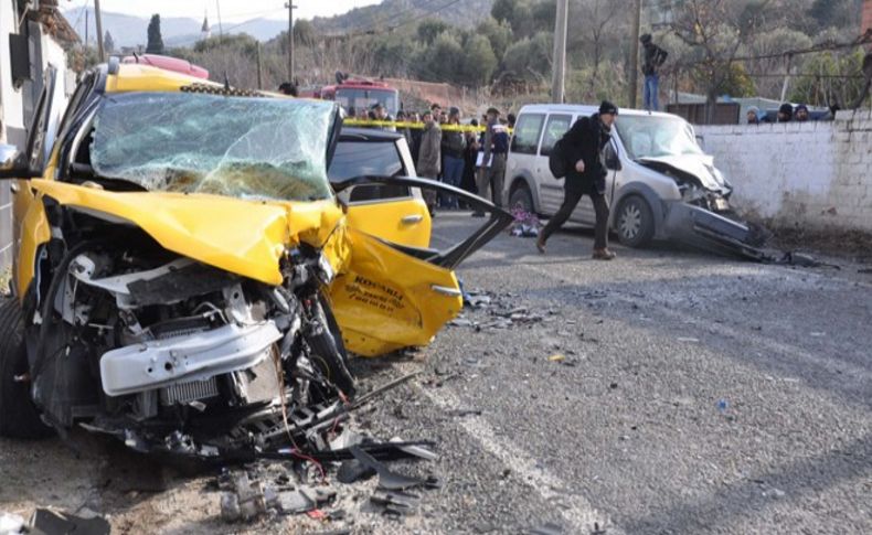 Aydın'da zincirleme kaza: 4 ölü, 3 yaralı