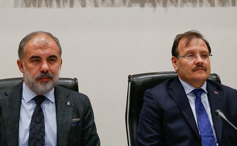 Başbakan Yardımcısı Çavuşoğlu, AK Parti İzmir İl Başkanlığını ziyaret etti