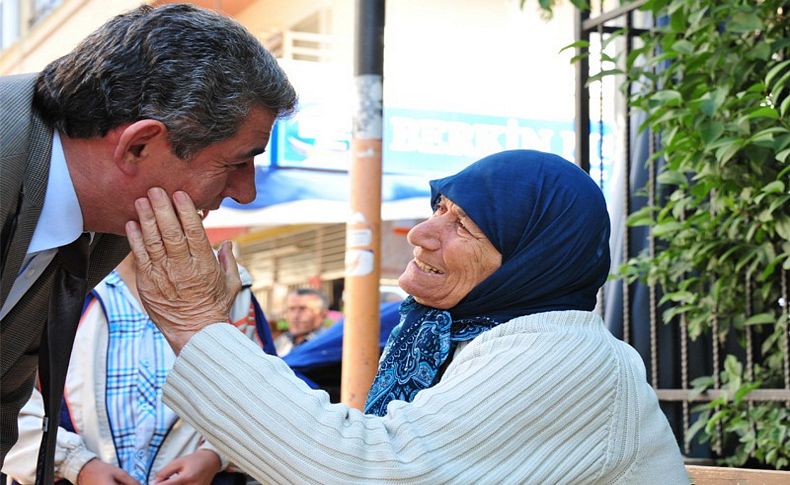 Balçova'da yaşlılara vefa... Belediye acil sağlık sistemi kuruyor...
