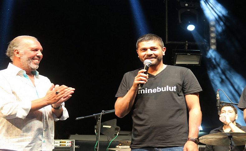 Foça'da caz müzik festivali... Başkan Gürbüz Emine Bulut'u unutmadı!