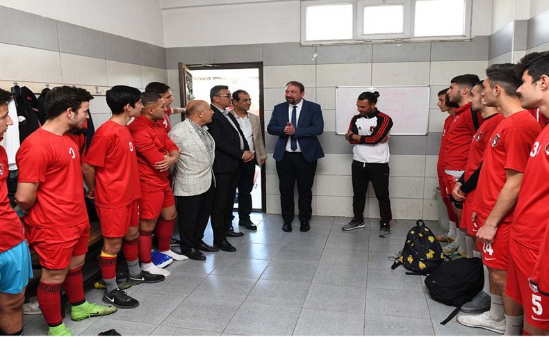 Başkan Gümrükçü'den futbolculara moral