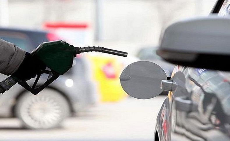 Benzin fiyatlarında ikinci büyük indirim