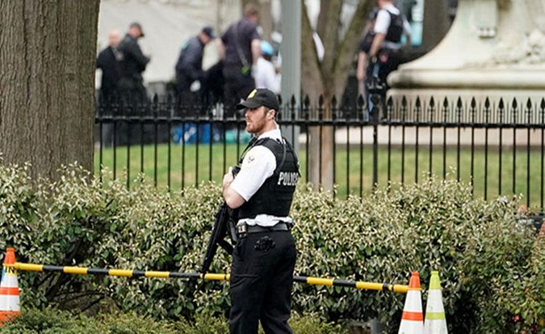 Beyaz Saray önünde bir kişi kendini ateşe verdi
