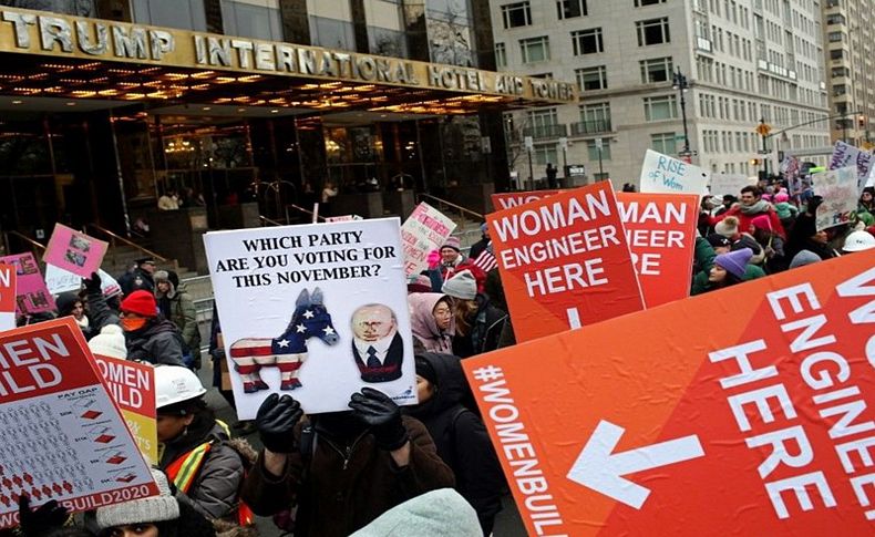 Binlerce kadın Trump'a karşı yürüdü