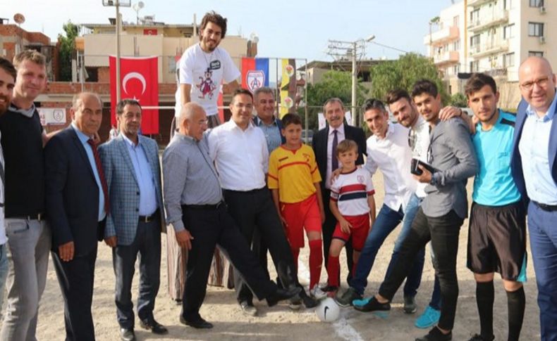 İzmir Çocuk Futbolu Festivali Bornova’da başladı