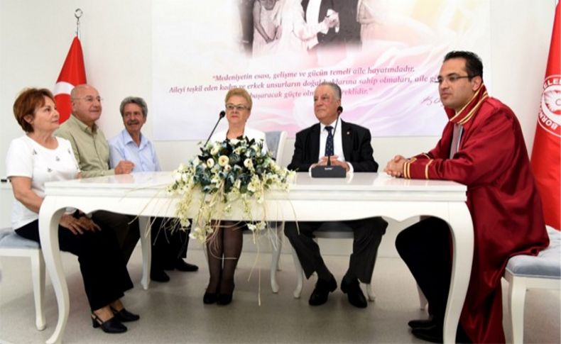 Bornova Belediyesi Sırrı Aydoğan Kültür Merkezi'nin açılışı yapıldı