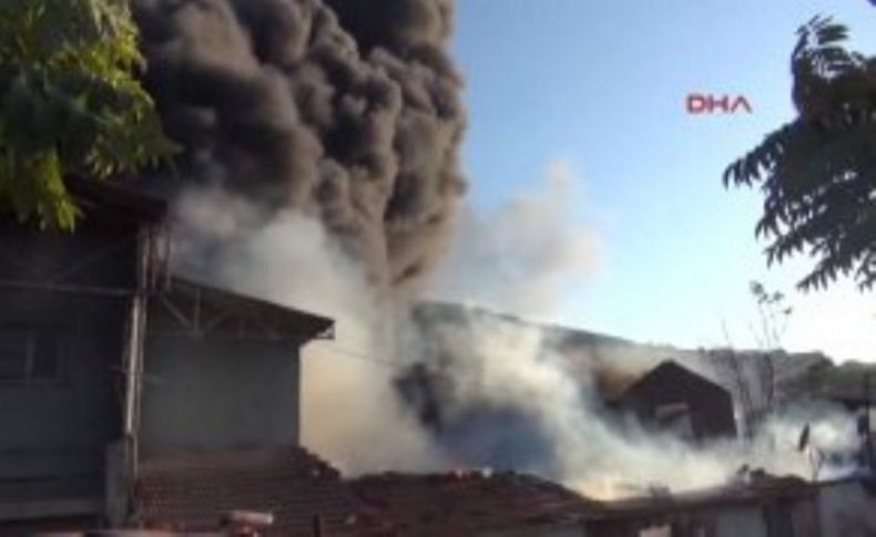 Bursa'da uçan balon imalathanesinde patlama ve yangın