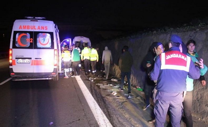 Bursaspor taraftar minibüsü kaza yaptı: Çok sayıda yaralı