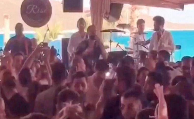 Çeşme'de 'sosyal mesafesiz' konseri polis bastı!