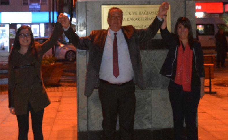 CHP Dikili Kadın Kollarından Başkan Tosun'a tam destek