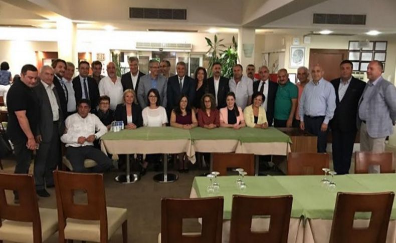 CHP İzmir'de eski il yönetimi  bir araya geldi!