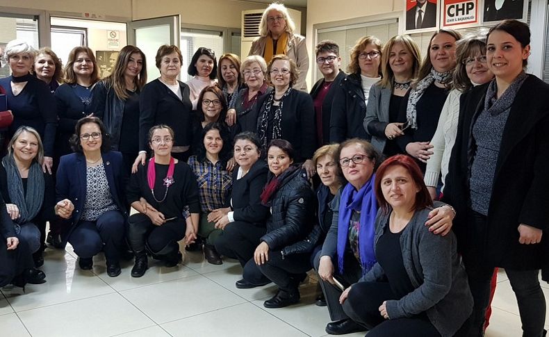 CHP İzmir’de kadınlardan tüzük seferberliği