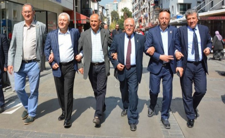 CHP İzmir Milletvekilleri kentteki STK ziyaretlerini tamamladı