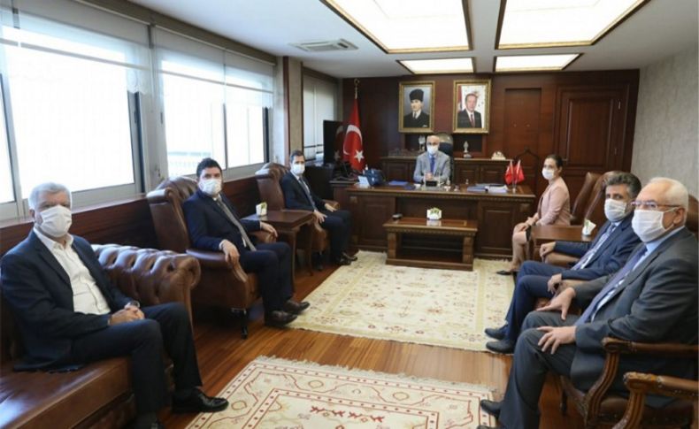 CHP'li başkanlardan Vali Köşger'e 'hayırlı olsun' ziyareti