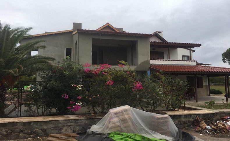 CHP'nin önemli isminin Çeşme'deki villası mühürlendi