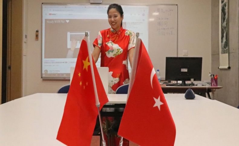 Çinli eğitmen Peng Türkiye'nin Kovid-19 mücadelesini hayranlıkla izliyor