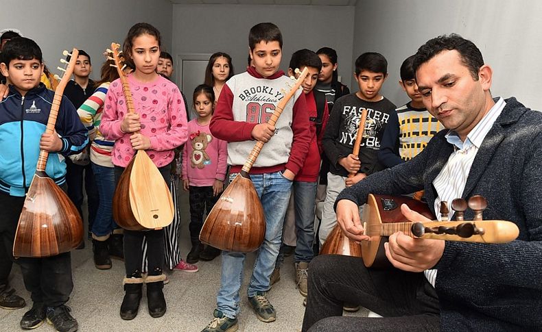 Çocuklar için 'mahalle orkestraları' kuruluyor