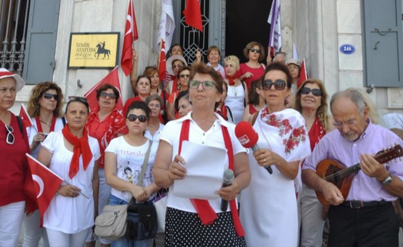 Cumhuriyet Kadınları Derneği'nden 'Marş' uyarlaması ve yasağına tepki