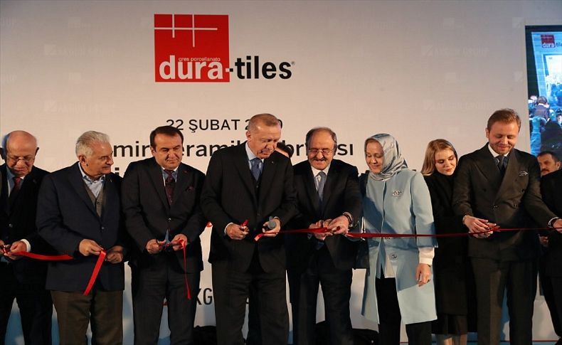 Cumhurbaşkanı Erdoğan İzmir'de seramik fabrikası açtı