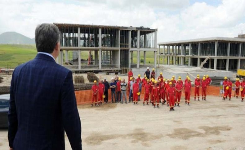 Cumhurbaşkanı Gül, AGÜ kampüsünü gezdi