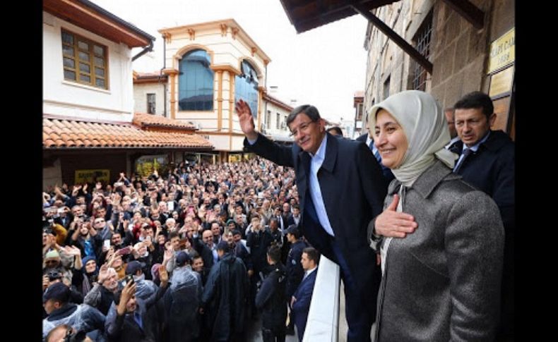 Davutoğlu Konya’da eski partisini eleştirdi
