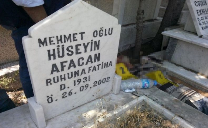 İzmir'de korkunç son: Dedesinin mezarında canına kıydı