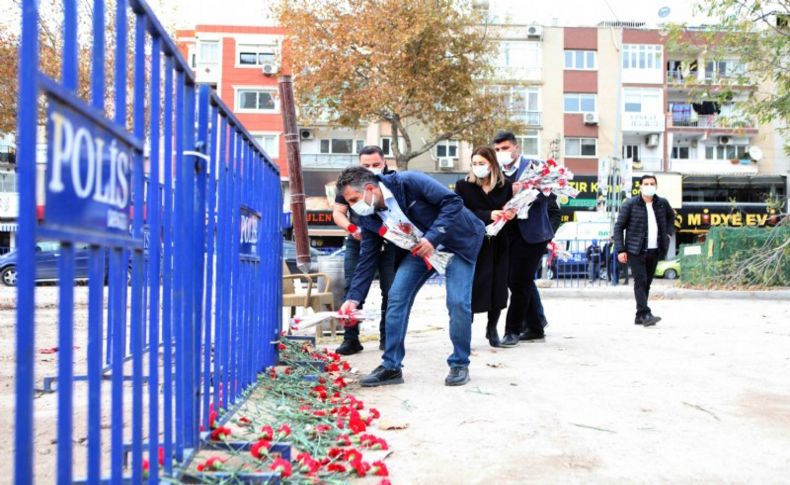 Depremde hayatını kaybedenler Bayraklı'da anıldı