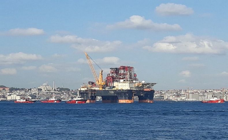 Dev petrol arama platformu İstanbul Boğazı'nda