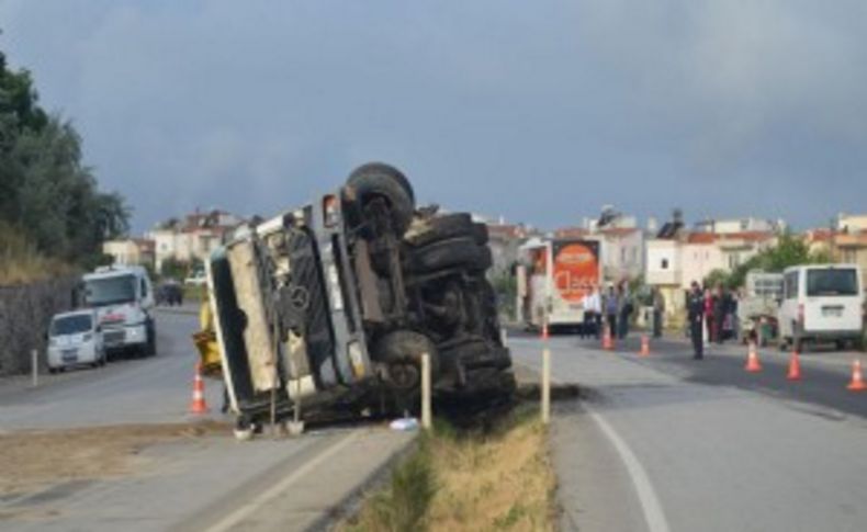 İzmir'de kamyon dehşeti : 4 yaralı
