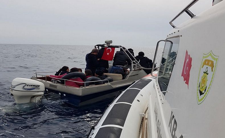 İzmir'de 50 kaçak göçmen yakalandı