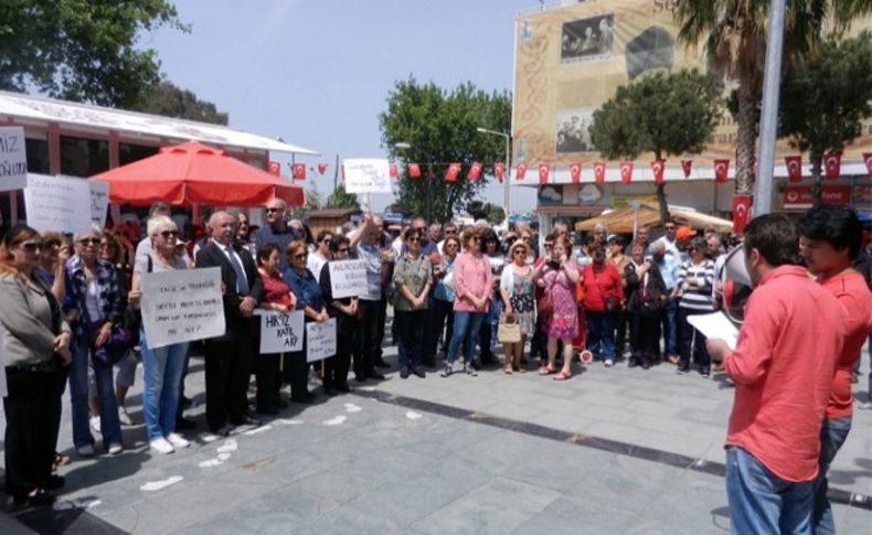 Dikili'de CHP, AK Parti'yi kınadı