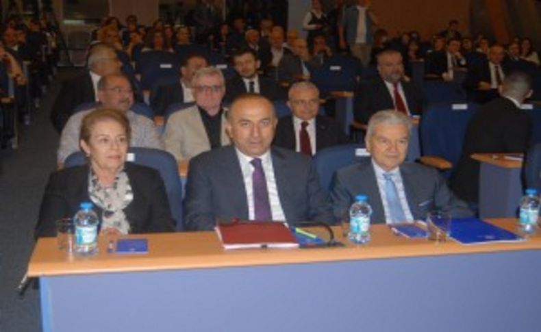 Dışişleri Bakanı Çavuşoğlu: Rum tarafı topu taca atmasın