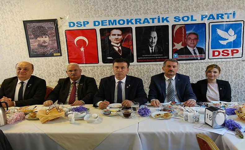 DSP, İzmir'de adaylarını tanıttı