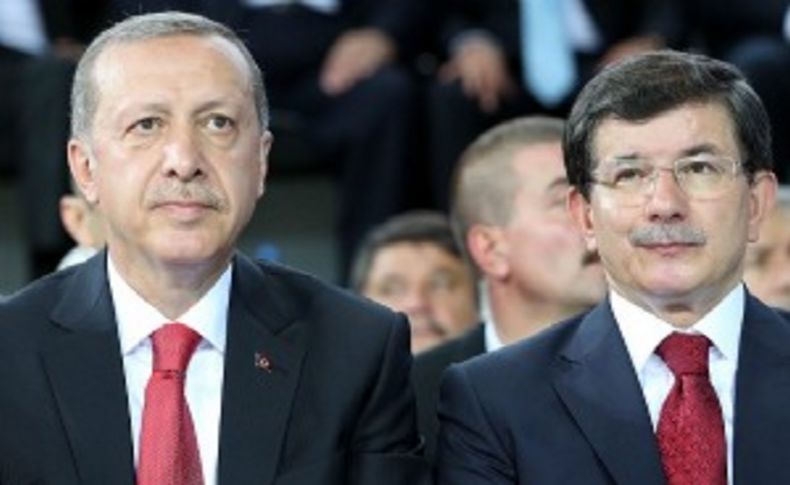 İzmirli avukatlardan Cumhurbaşkanı ve Başbakan'a suç duyurusu