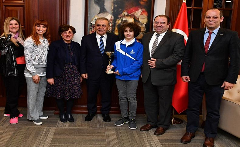 Efe Çetiz dünya rekoru kırdı