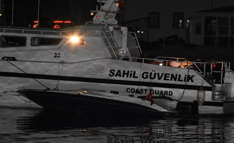 Ege Denizi'nde teknede mahsur kalan iki kişi kurtarıldı