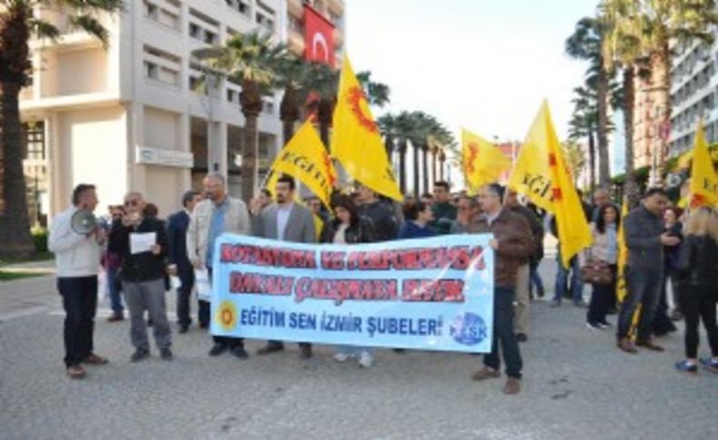 İzmir'de eğitimciler yine alana indi