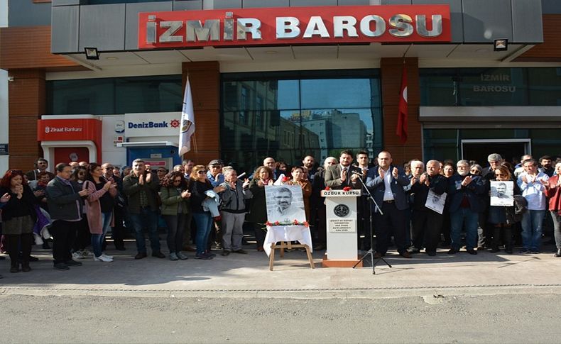 Eski Diyarbakır Baro Başkanı Tahir Elçi İzmir'de anıldı