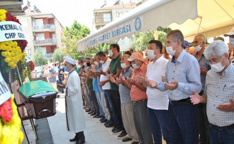 Eski DYP İzmir Milletvekili Mehmet Özkan son yolculuğunda uğurlandı