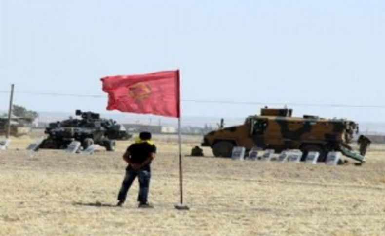 Sınıra PKK flaması astılar